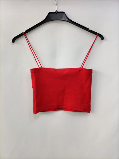 ZARA. Red ribbed crop top Tm