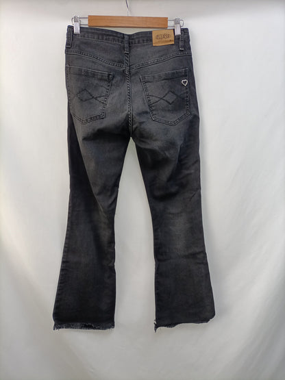 PLEASE. Black Ts flared pants
