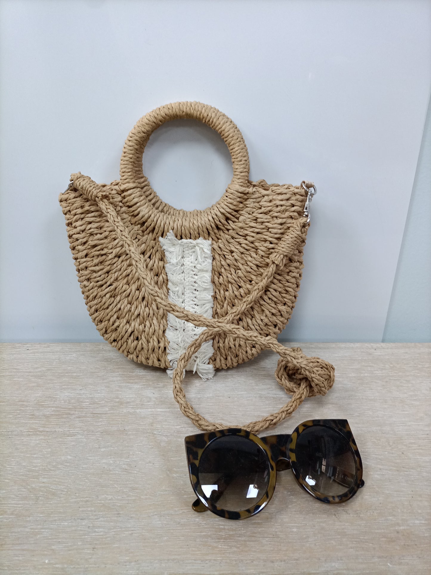 OTRAS. Bolso mini canasto