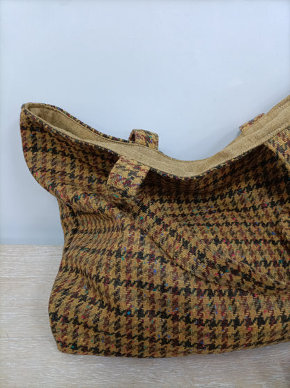 IS THIS. Bolso camel pata de gallo