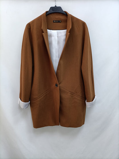STRADIVARIUS. Blazer camel fluida T.m