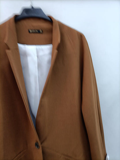 STRADIVARIUS. Blazer camel fluida T.m