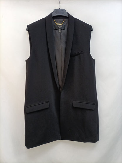 MANGO. Black sleeveless vest Tm