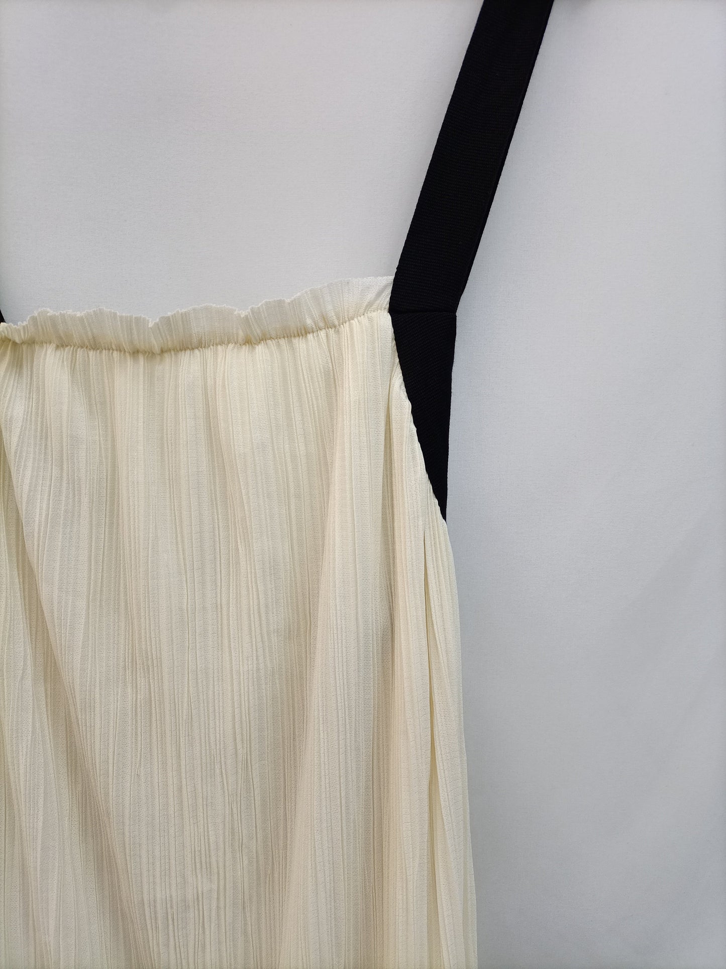 ZARA. Long beige dress Tm