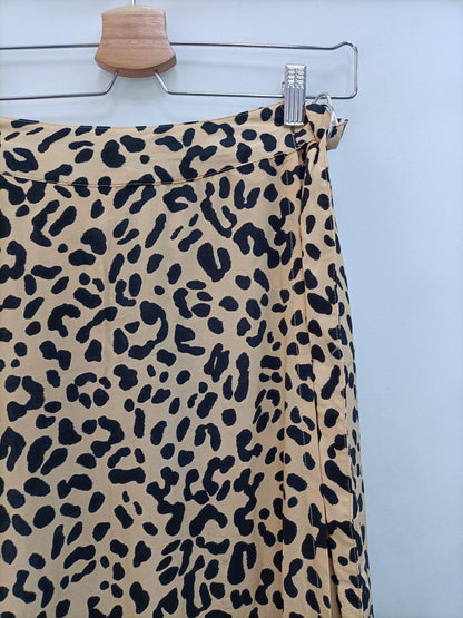 OYSHO. Falda cruzada print T.m