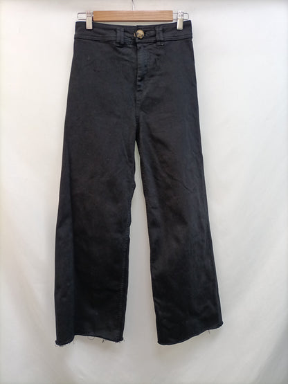 STRADIVARIUS. Black culottes, size 36