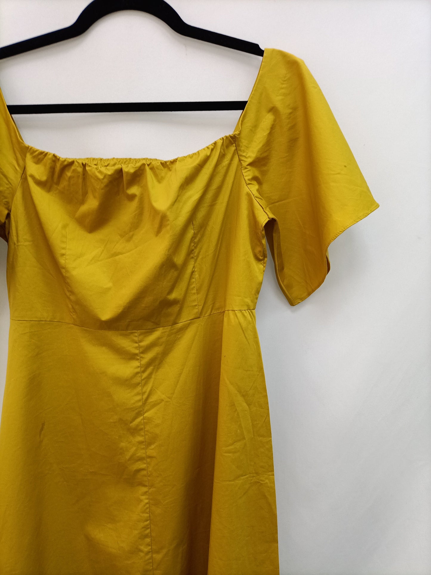 ZARA. Mustard midi dress Tl