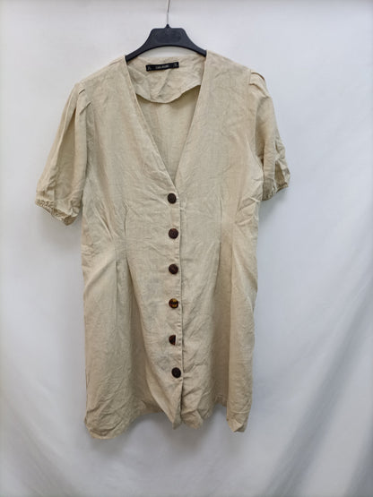 ZARA. Short beige buttoned dress Tl