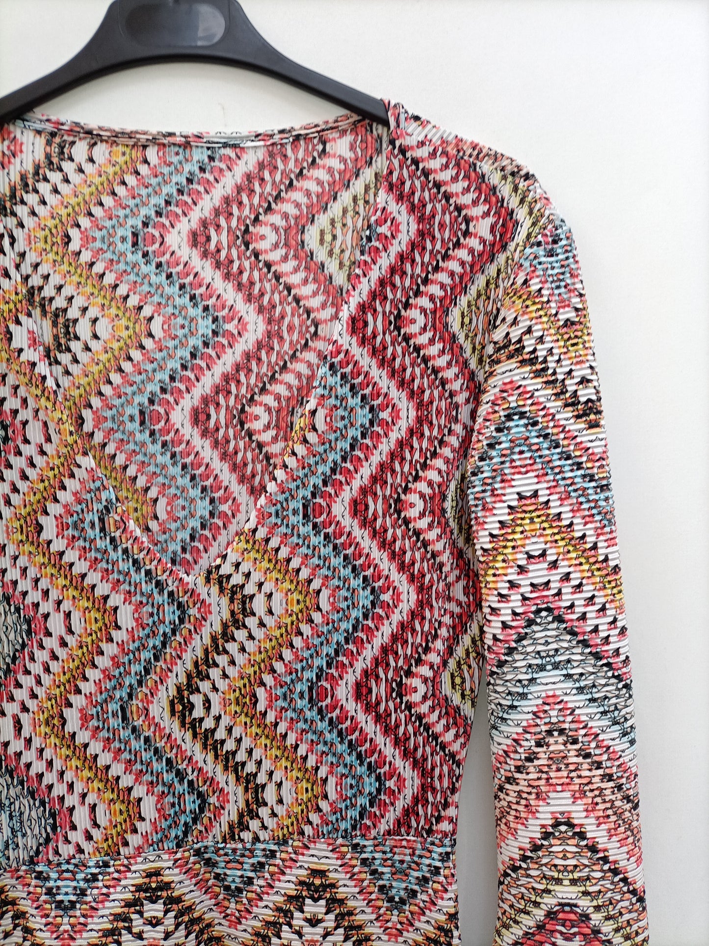 OTRAS. Vestido largo plisado Tu(S)