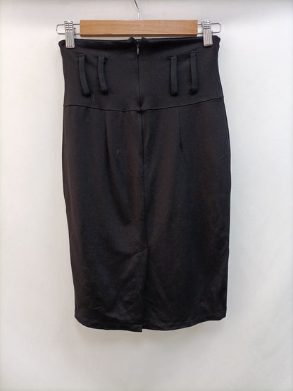 OTRAS. Falda negra elástica T.32