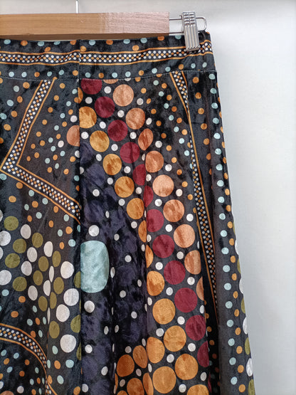 OTRAS. Falda midi terciopelo T,u (34)