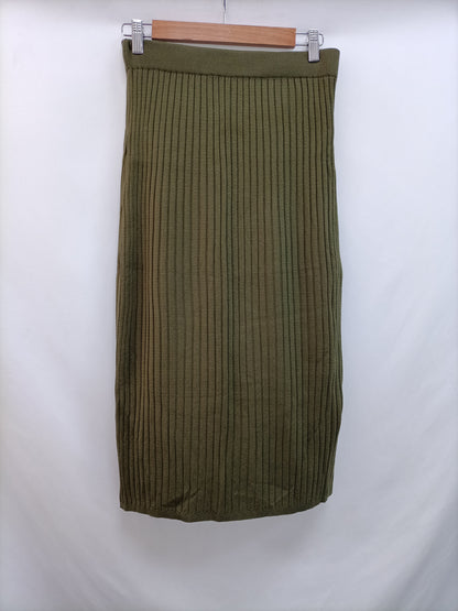 PRIMARK. Falda de punto verde T.m