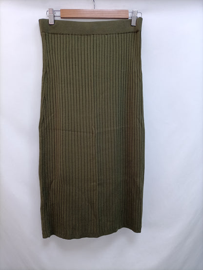 PRIMARK. Falda de punto verde T.m