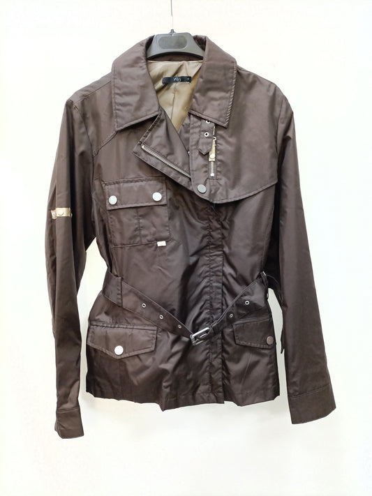 YERA. Parka impermeable marrón T.42