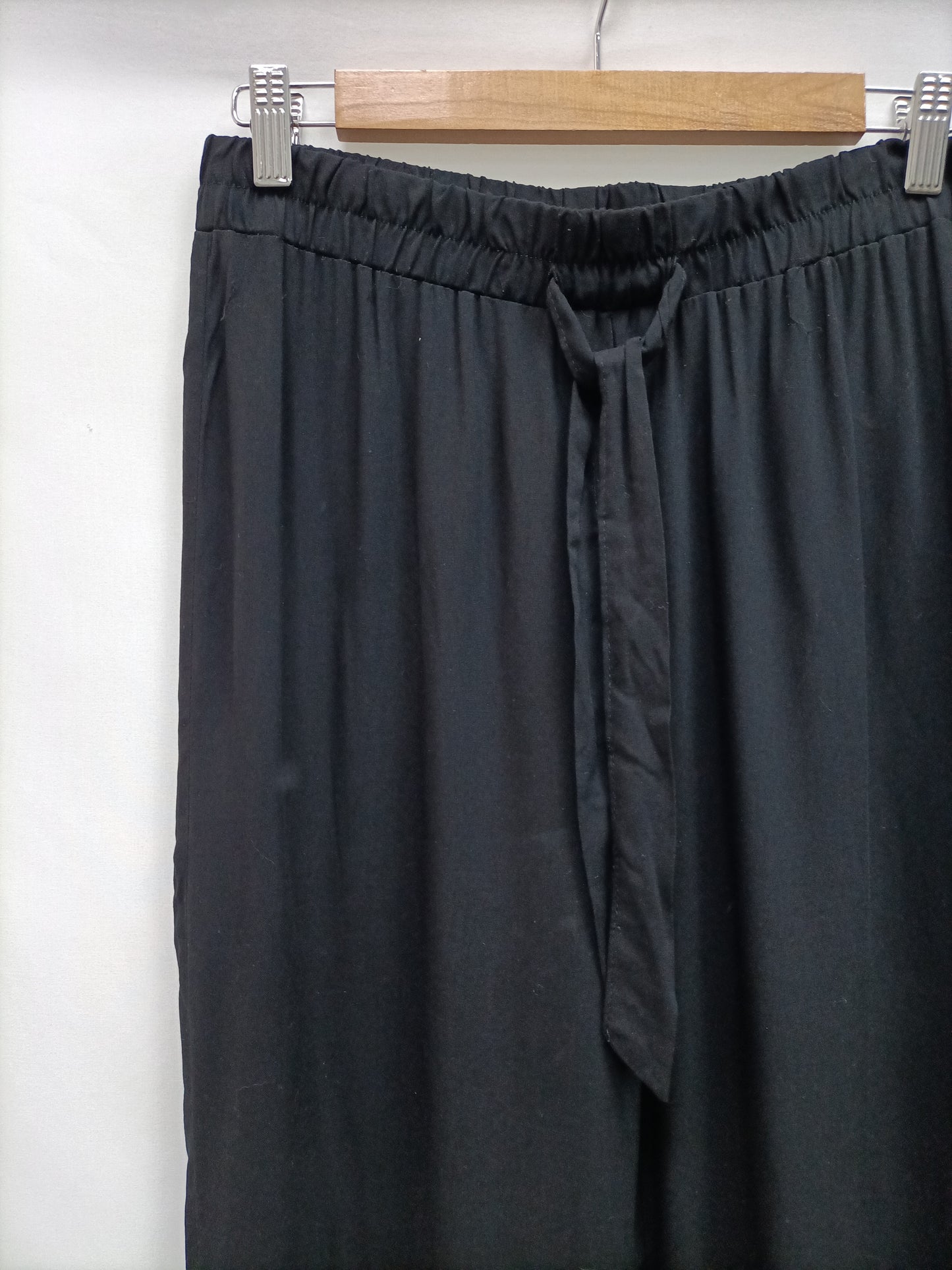 PRIMARK. Black flowy trousers size 40