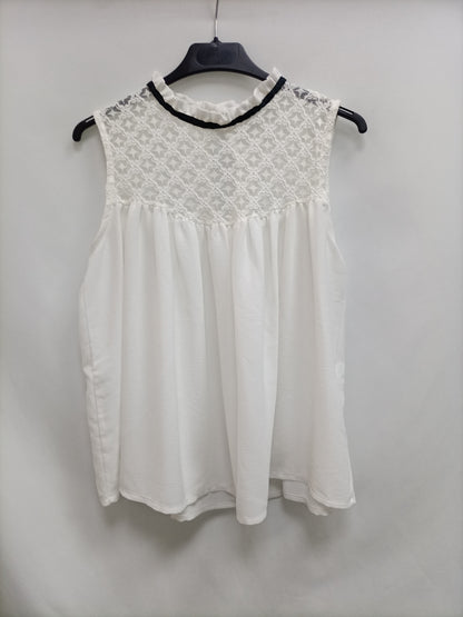 OKEYSI. Top blanco encaje T.s