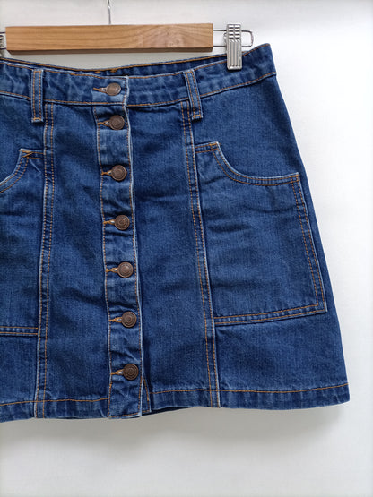 STRADIVARIUS. Falda denim abotonada T.38
