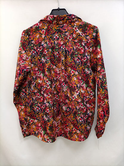 Fantastic company. Flowy floral blouse Ts