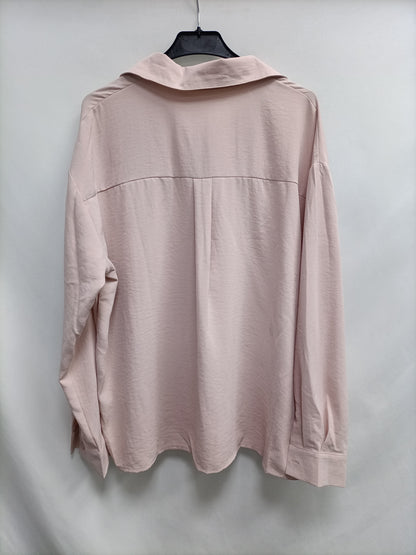 SHEIN. Pink blouse TL