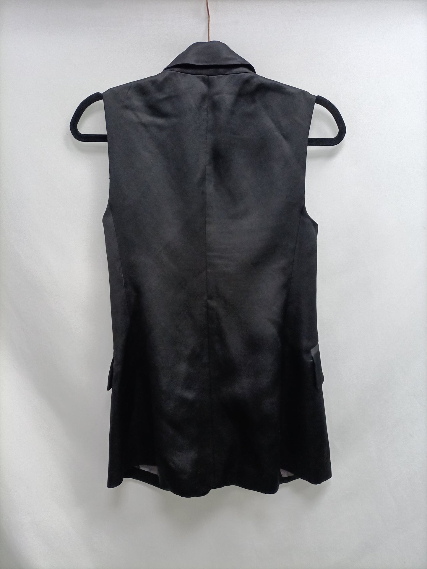 MANGO.Chaleco negro satinado T.S