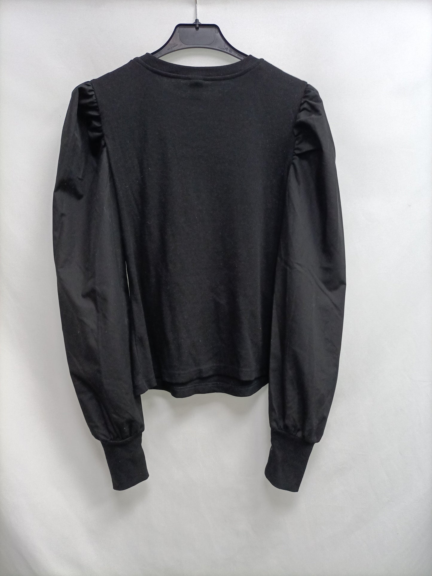 SHEIN.Top negro doble textura T.S