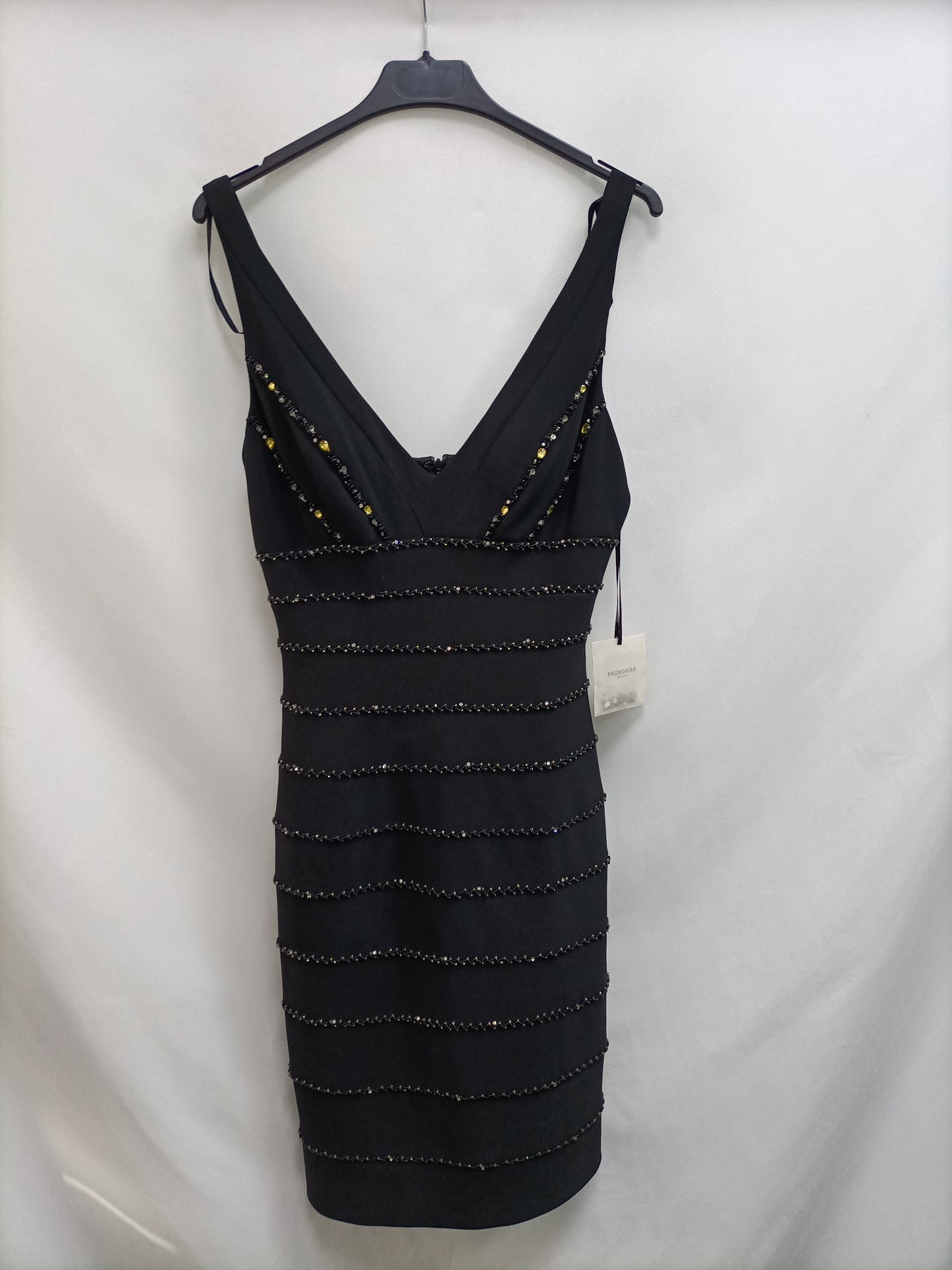 PRONOVIAS.Vestido corto pedrería T.38