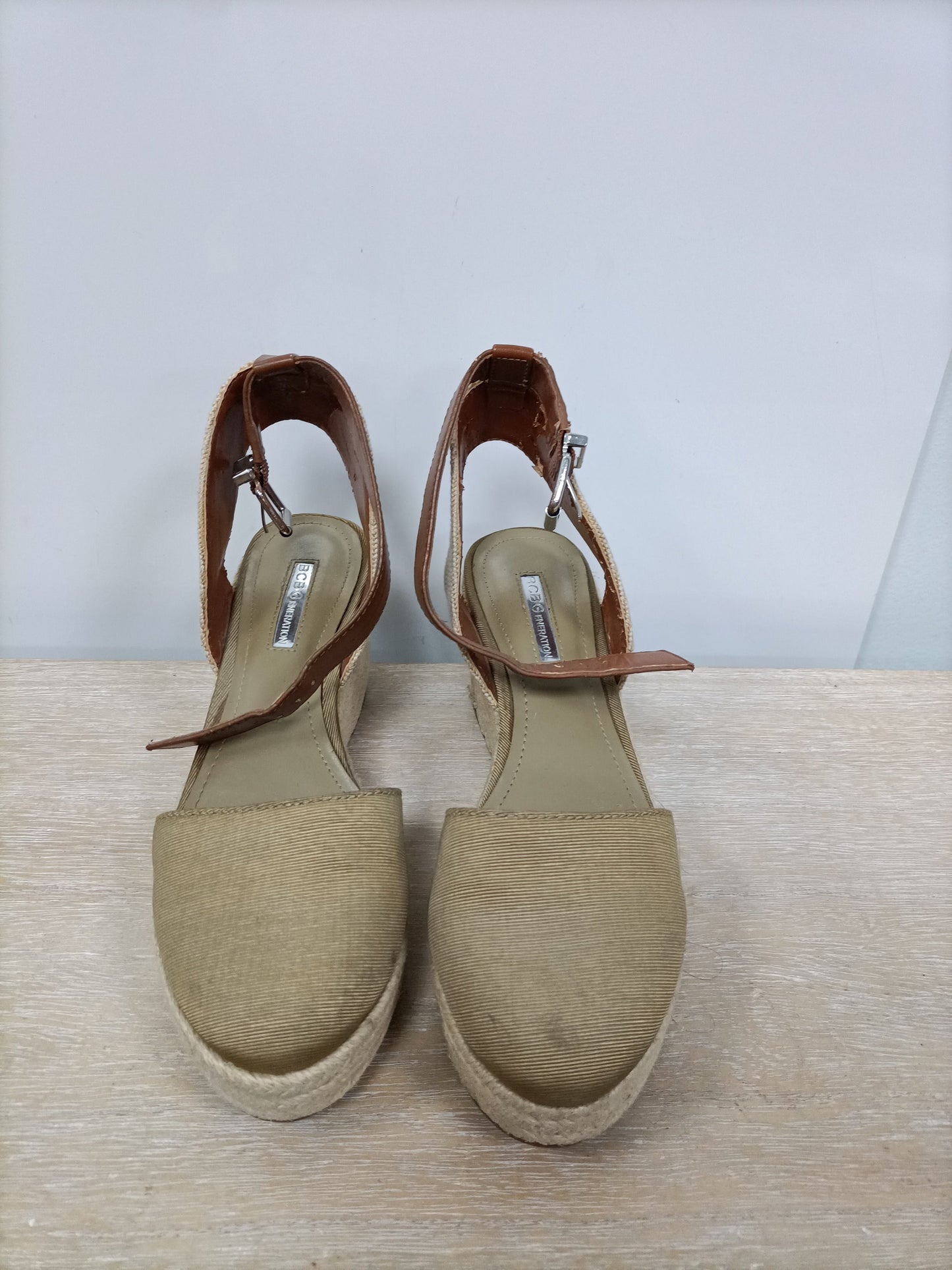 BCBG. Wedge espadrilles T.37 (TARA)