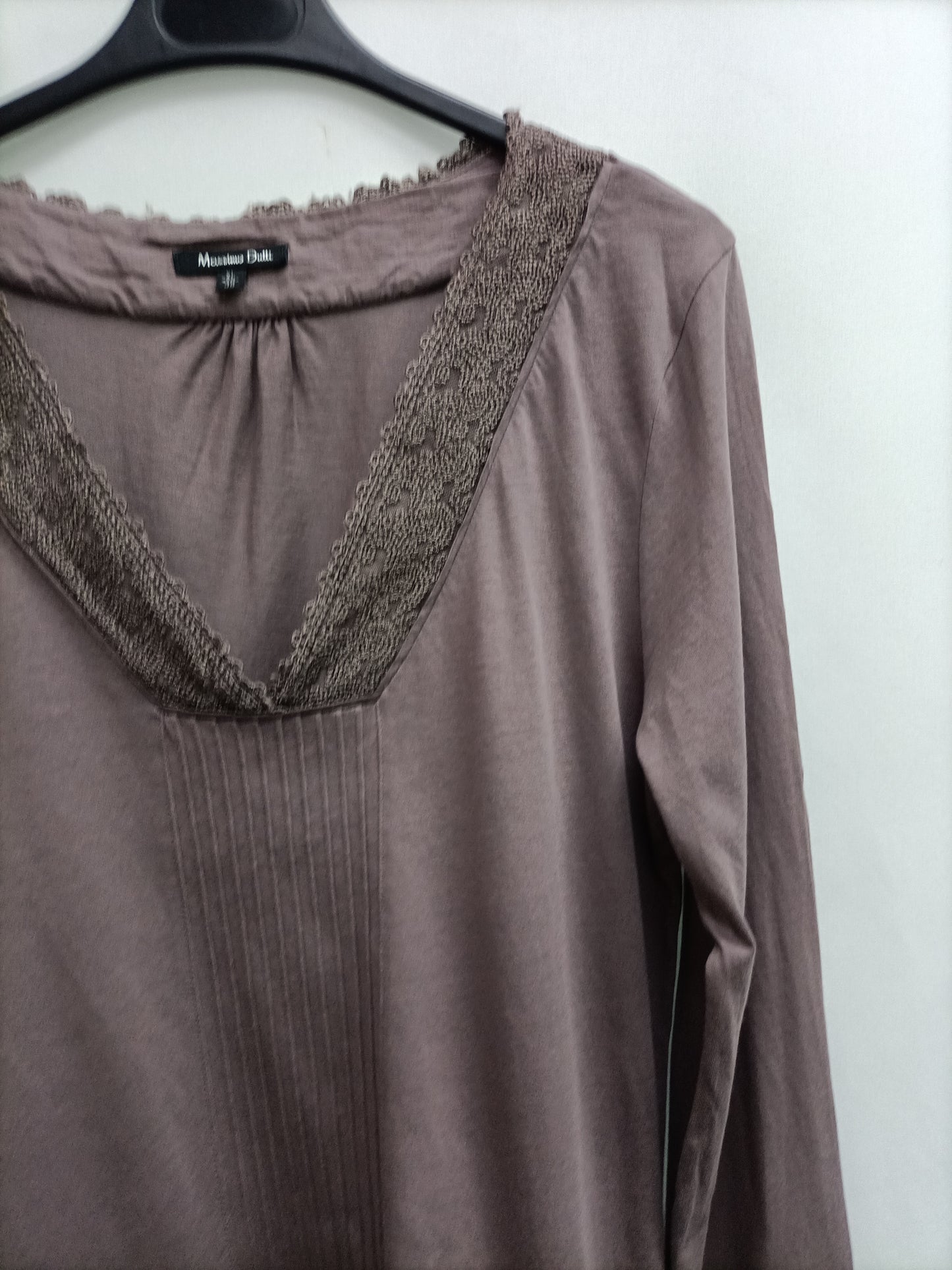 MASSIMO DUTTI.Top morado manga larga T.XL