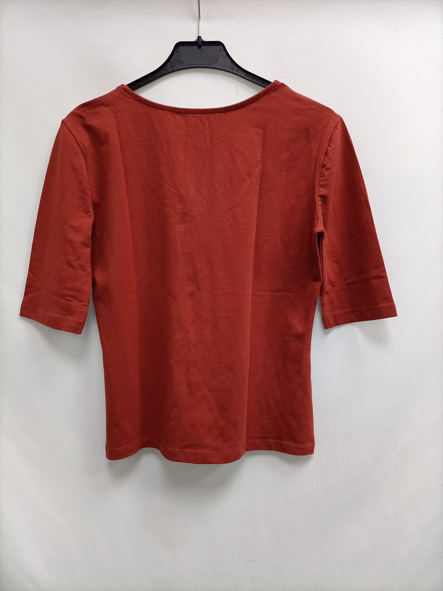 MANGO.Camiseta básica teja T.M