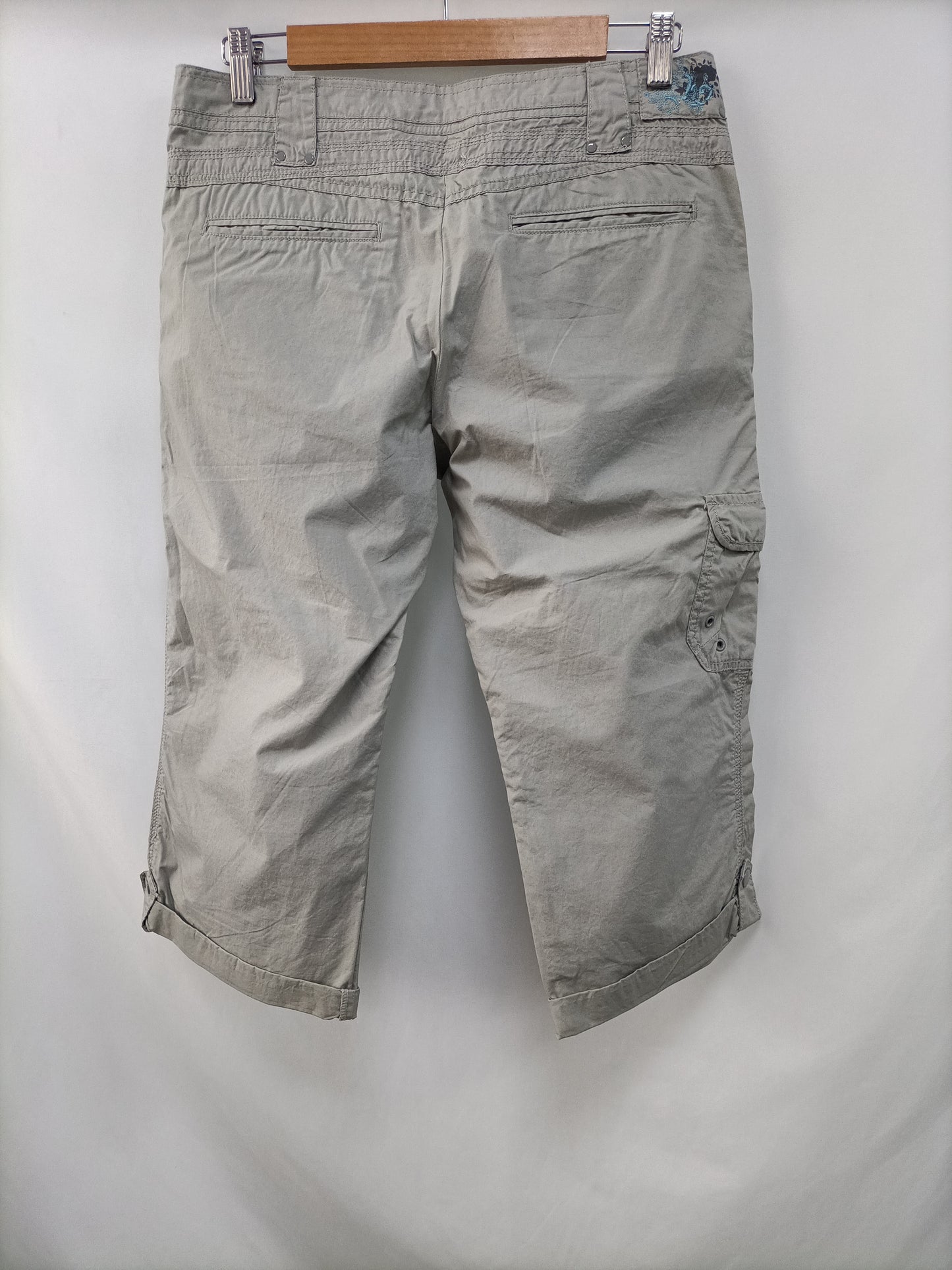 KWOMAN. Pantalón gris pesquero T.38