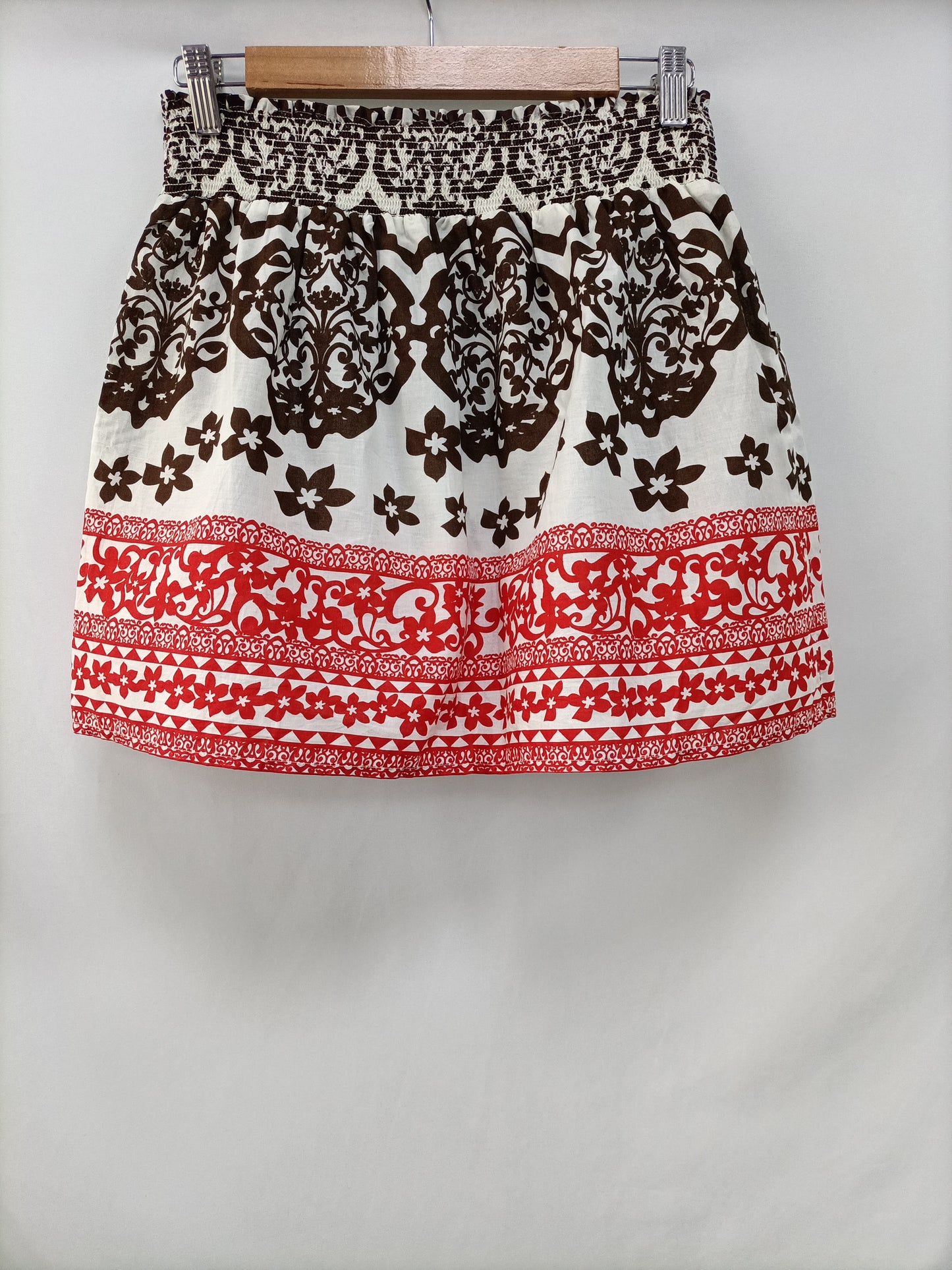 TRUNK&ROOTS. Falda blanca estampado T.l