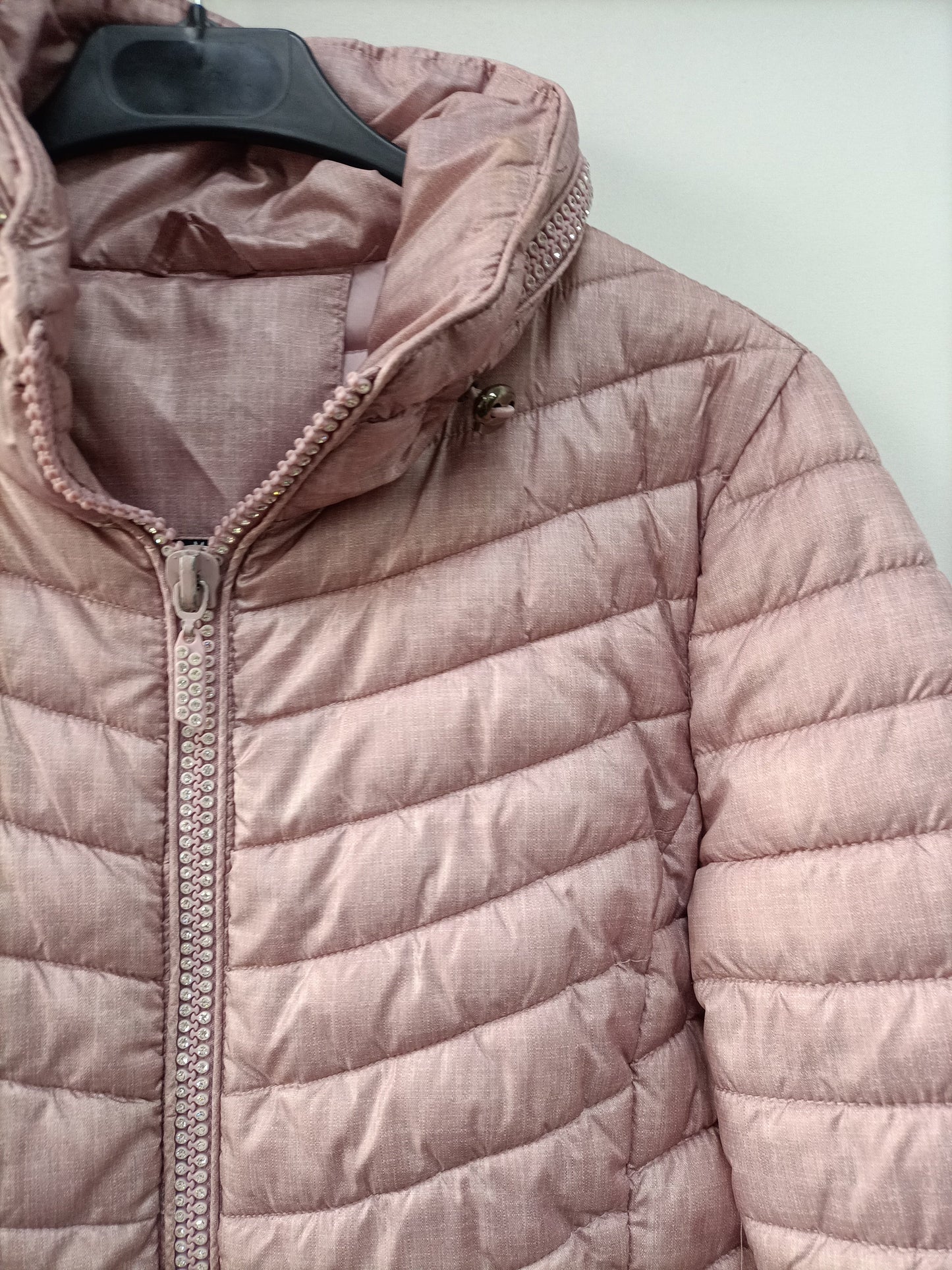 OTRAS. Plumas rosa ligero T.m (tara)