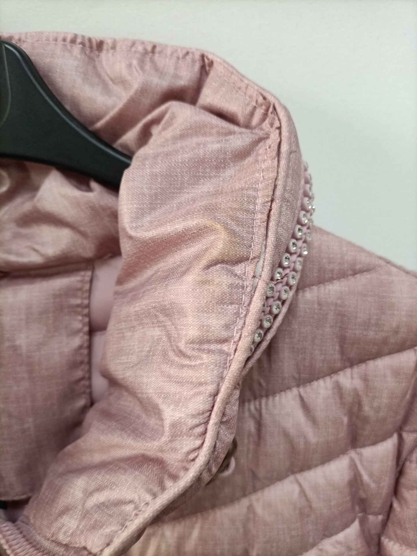 OTRAS. Plumas rosa ligero T.m (tara)