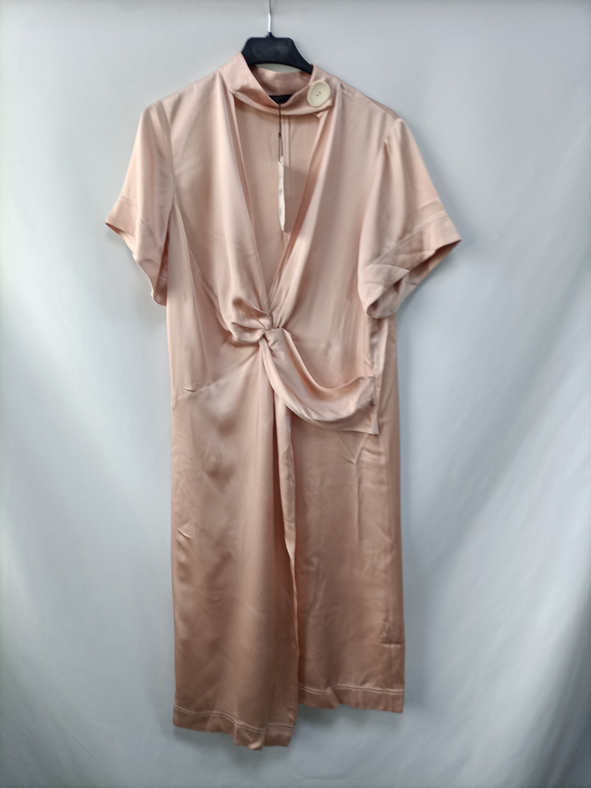 ZARA. Pink satin dress T.xs – Hibuy market ZARA. Pink satin dress T.xs – Hibuy market