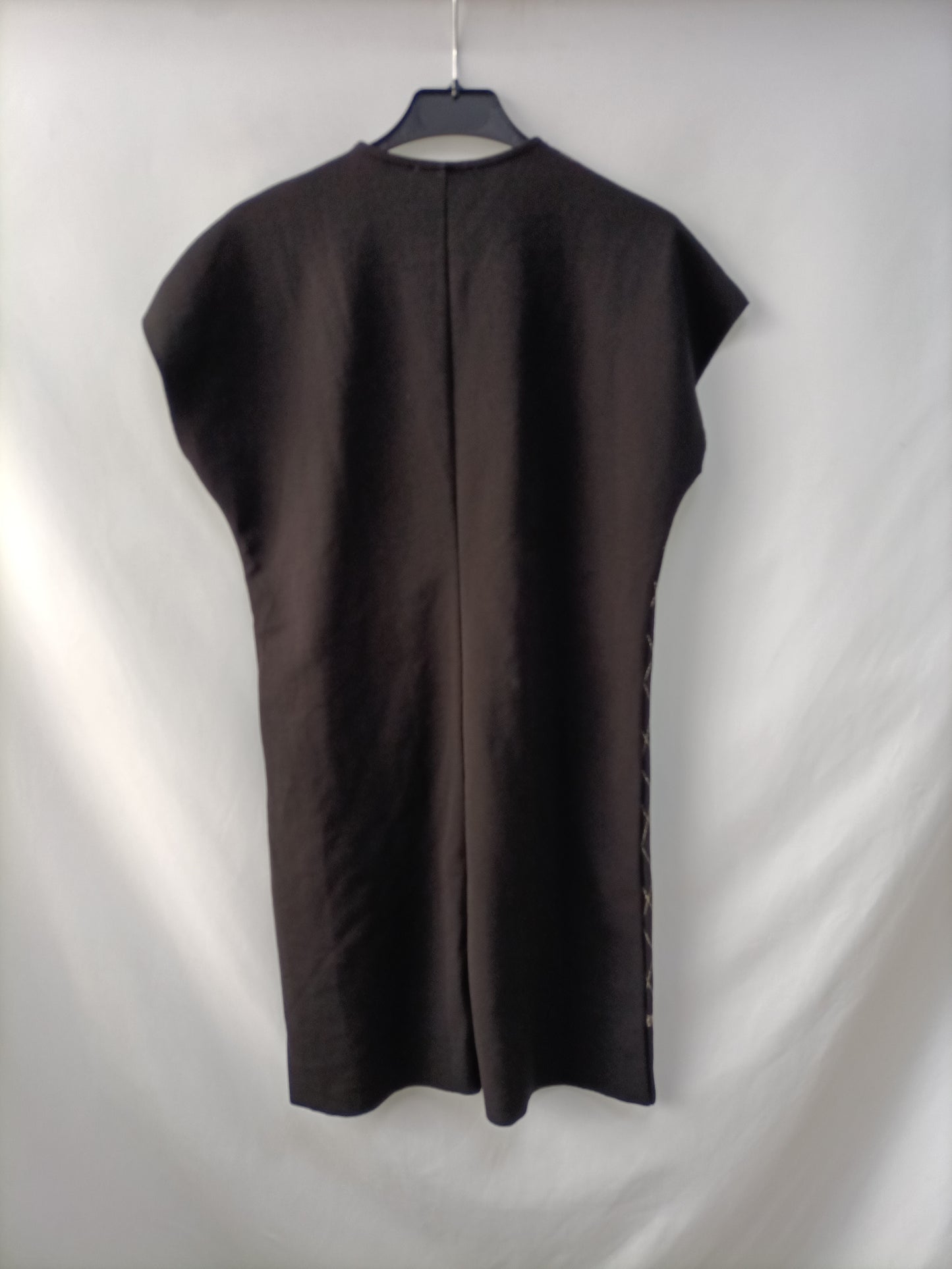 ZARA. Vestido corto negro estampado T.s