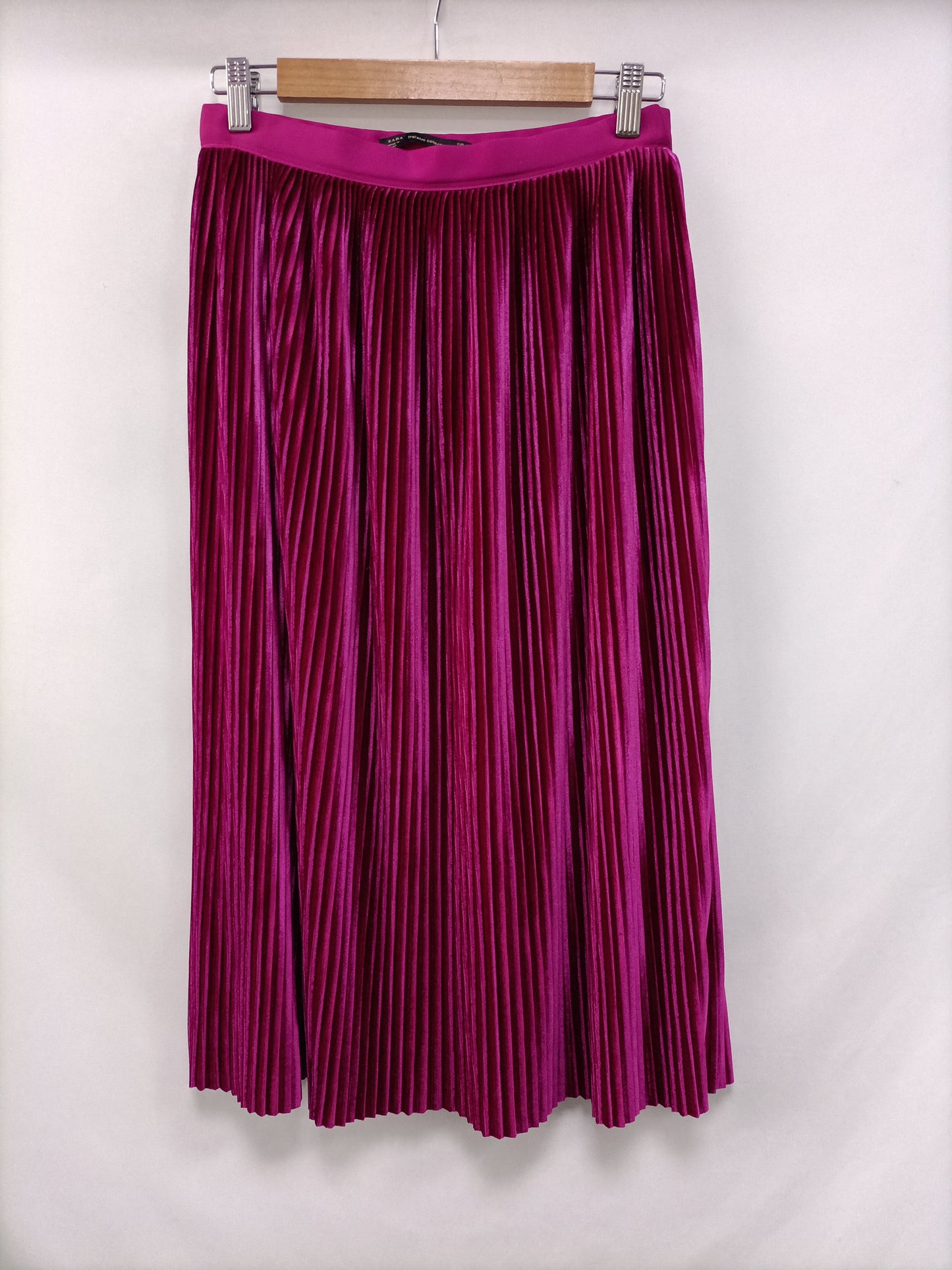 ZARA. Falda plisada terciopelo T.m