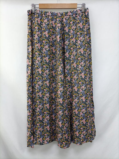 ZARA. Falda midi flores T.m