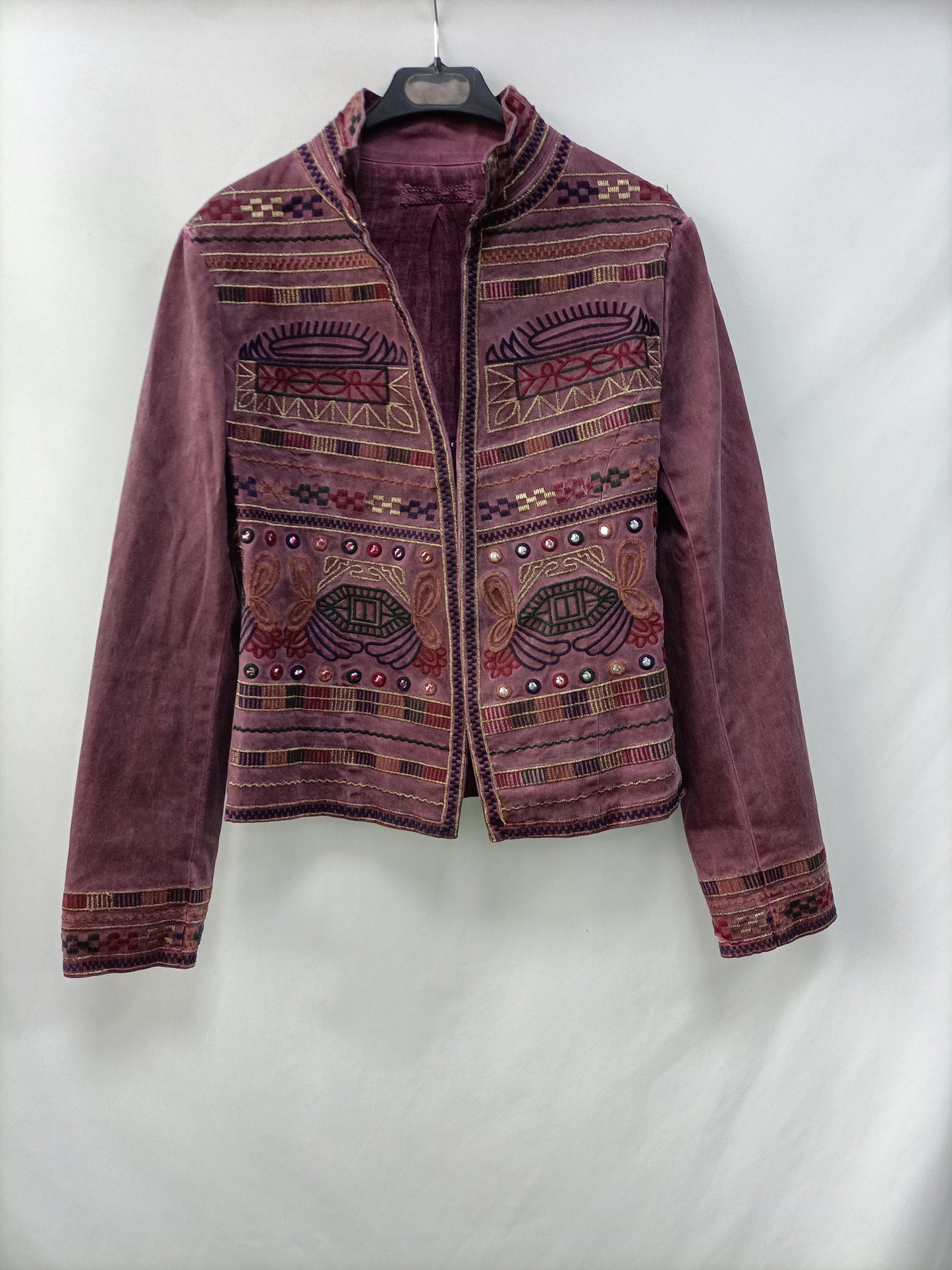 OTRAS. Chaqueta morada bordada T.u(s/m)