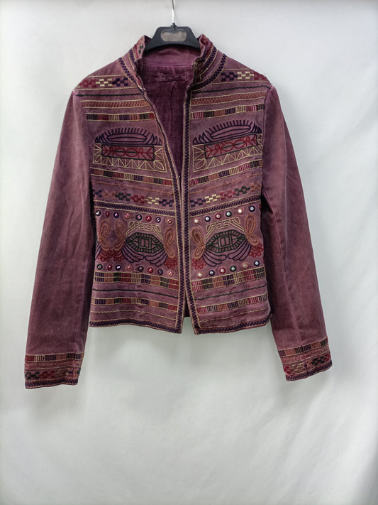 OTRAS. Chaqueta morada bordada T.u(s/m)