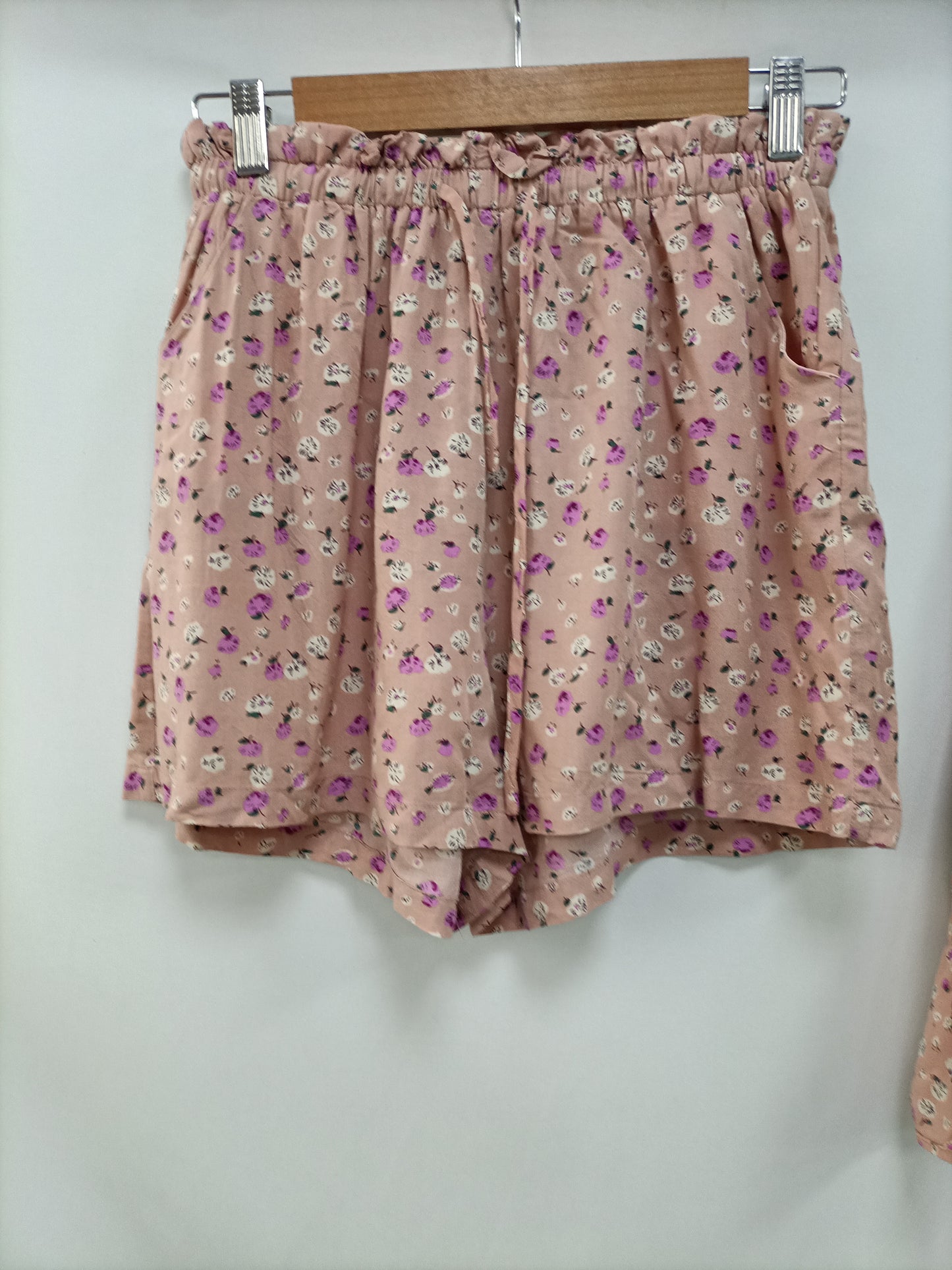 OTRAS. Total look flores T.s