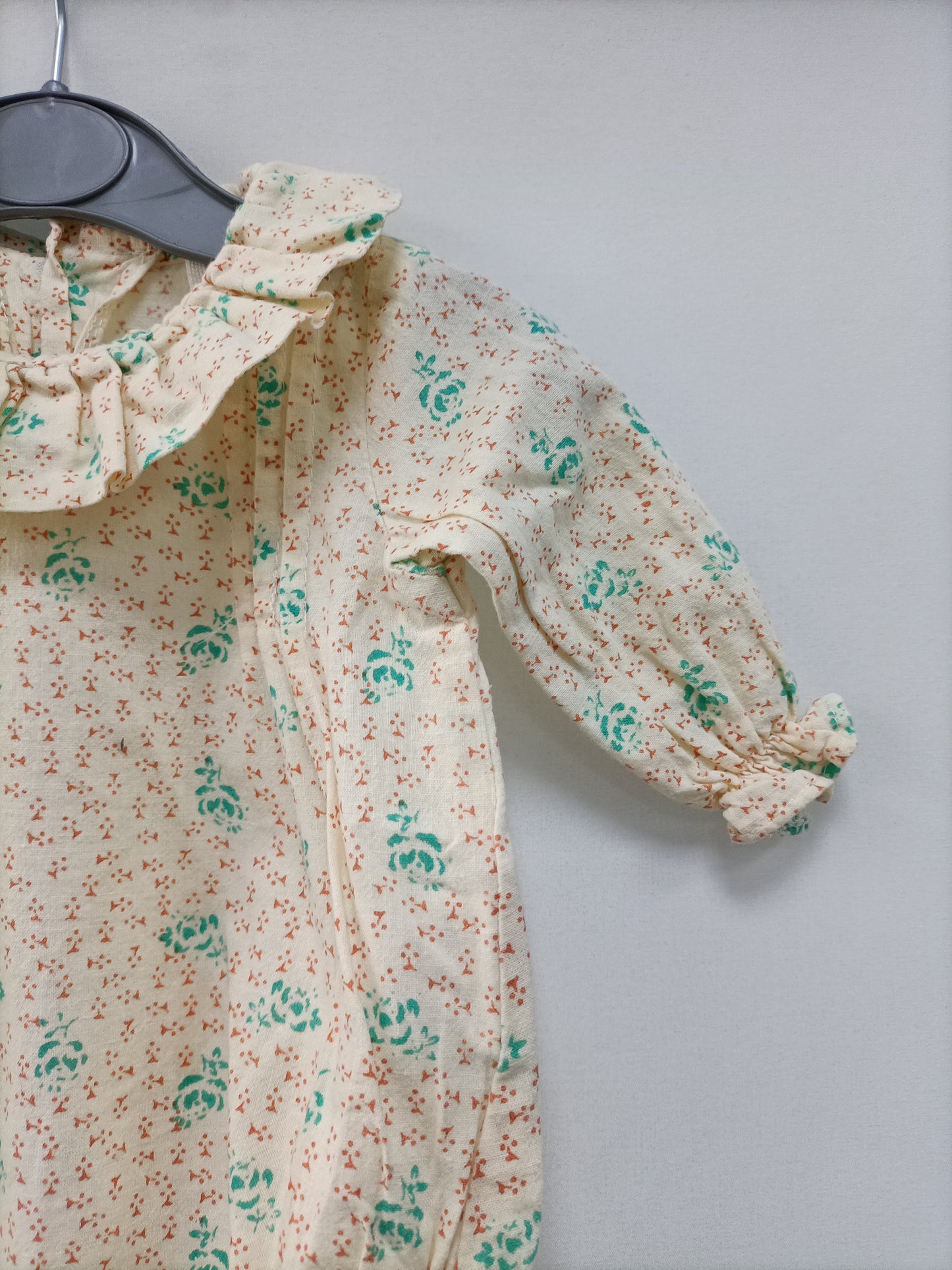 OMINI. Beige printed romper, size 0 months