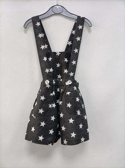 OMINI. Grey star dungarees, size 18 months