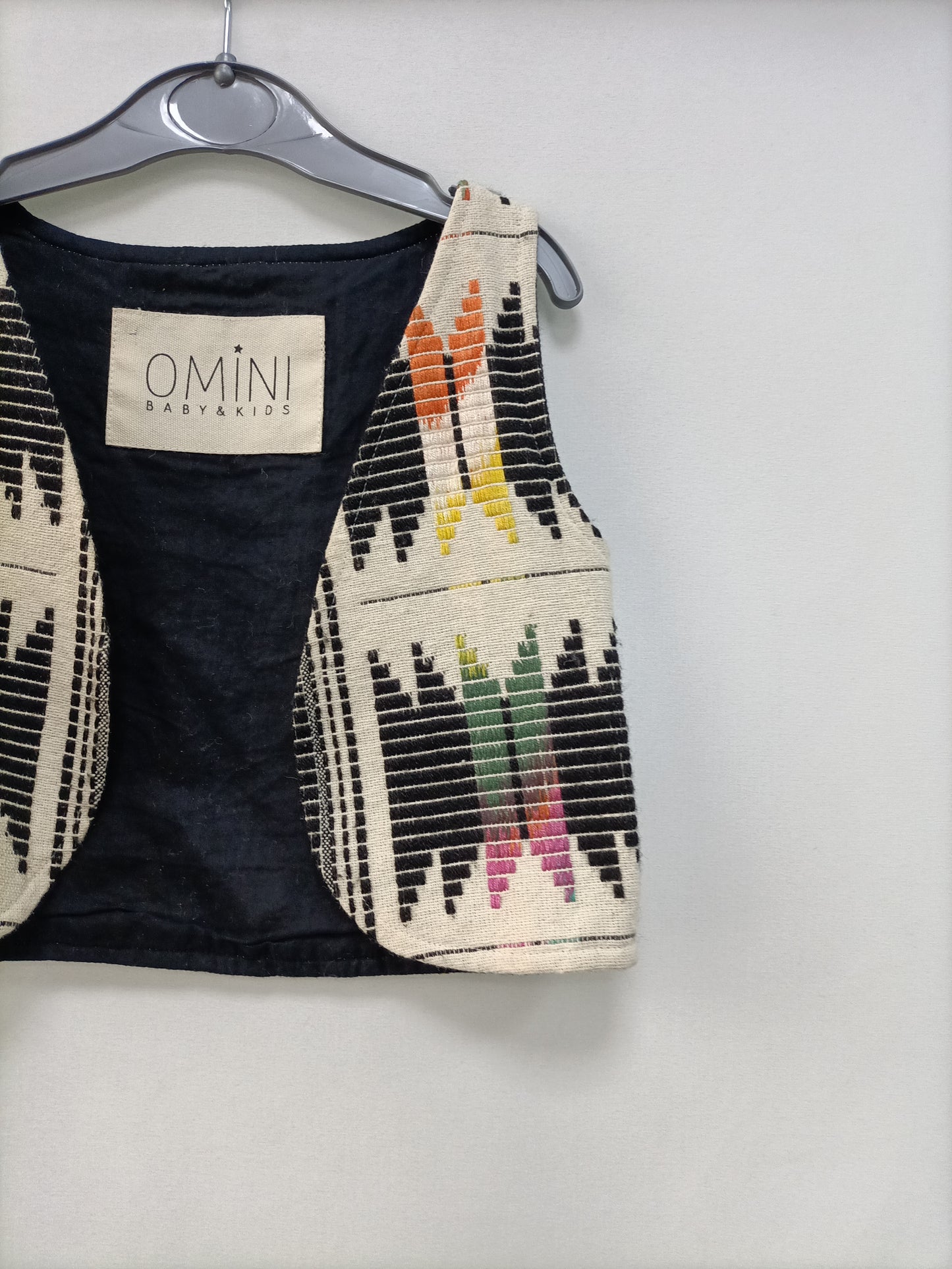 OMINI. chaleco étnico TU(2/3a)