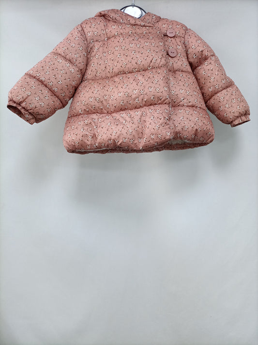 EL CORTE INGLÉS. Plumas rosa flores T.6/12m