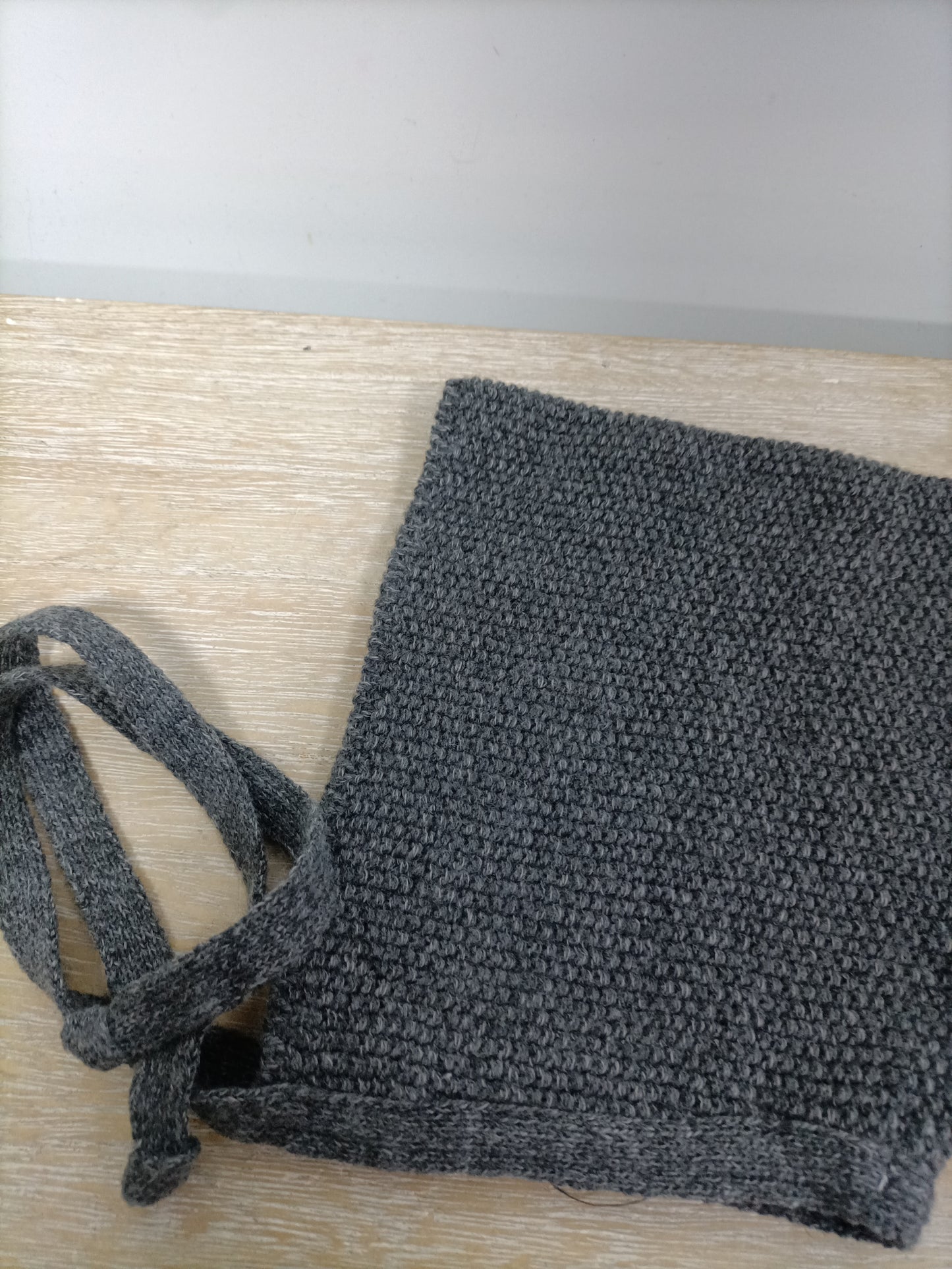 OMINI. Grey knit hood, size 2 years