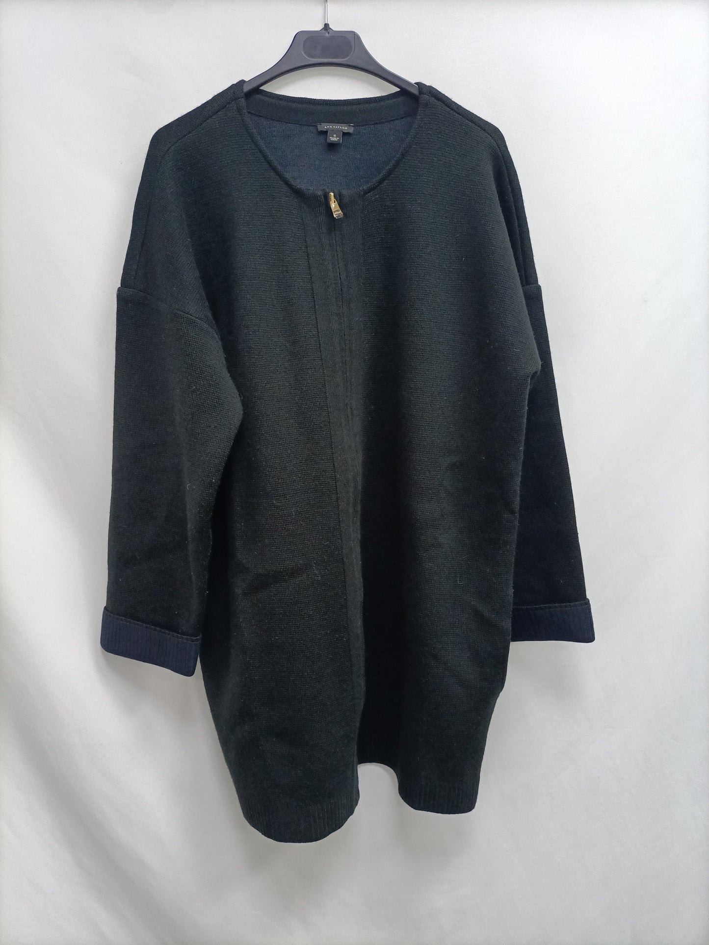 ANN TAYLOR Black Zip-Up Cardigan Ts