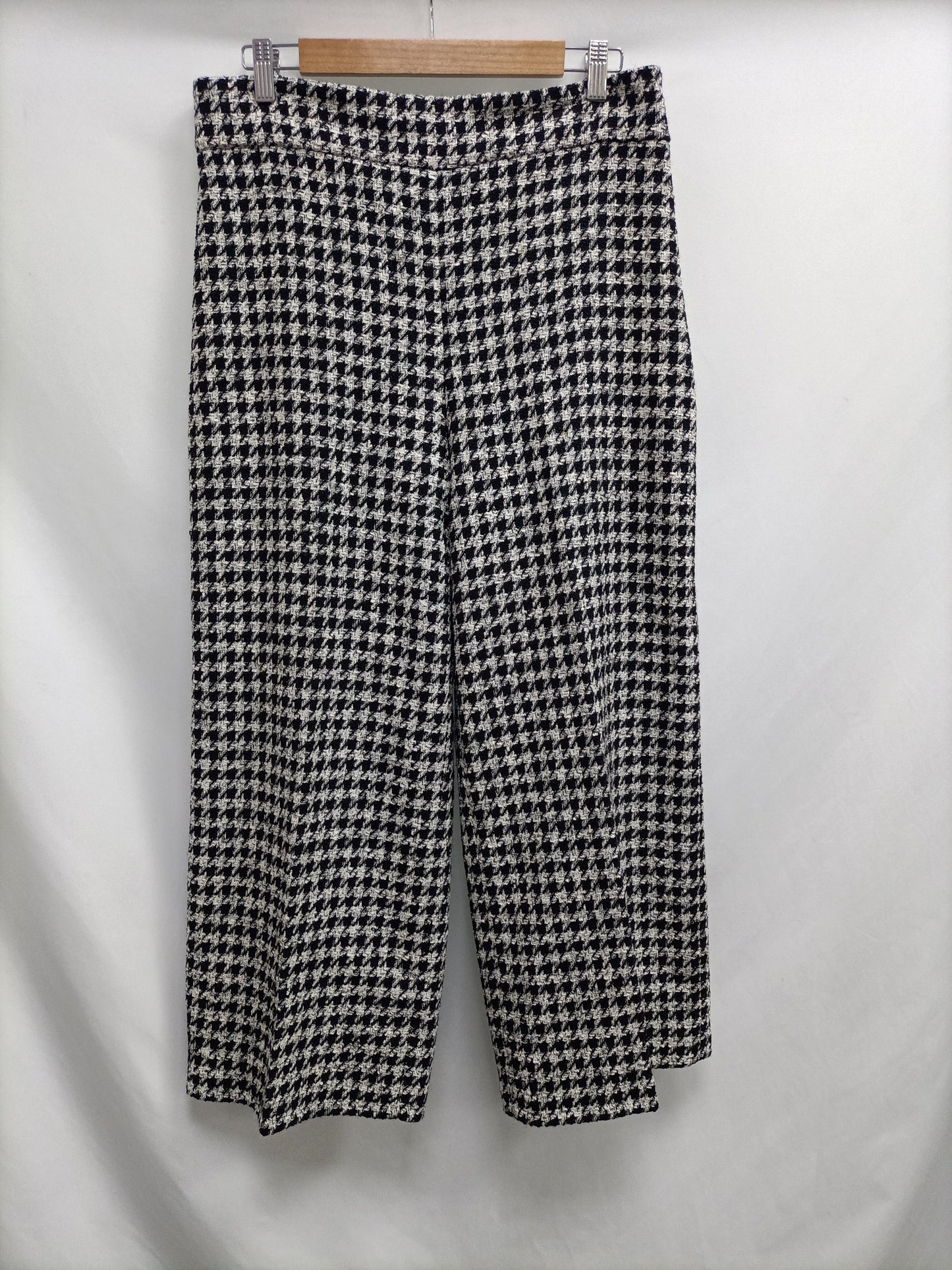 ZARA. Houndstooth culottes, size XL