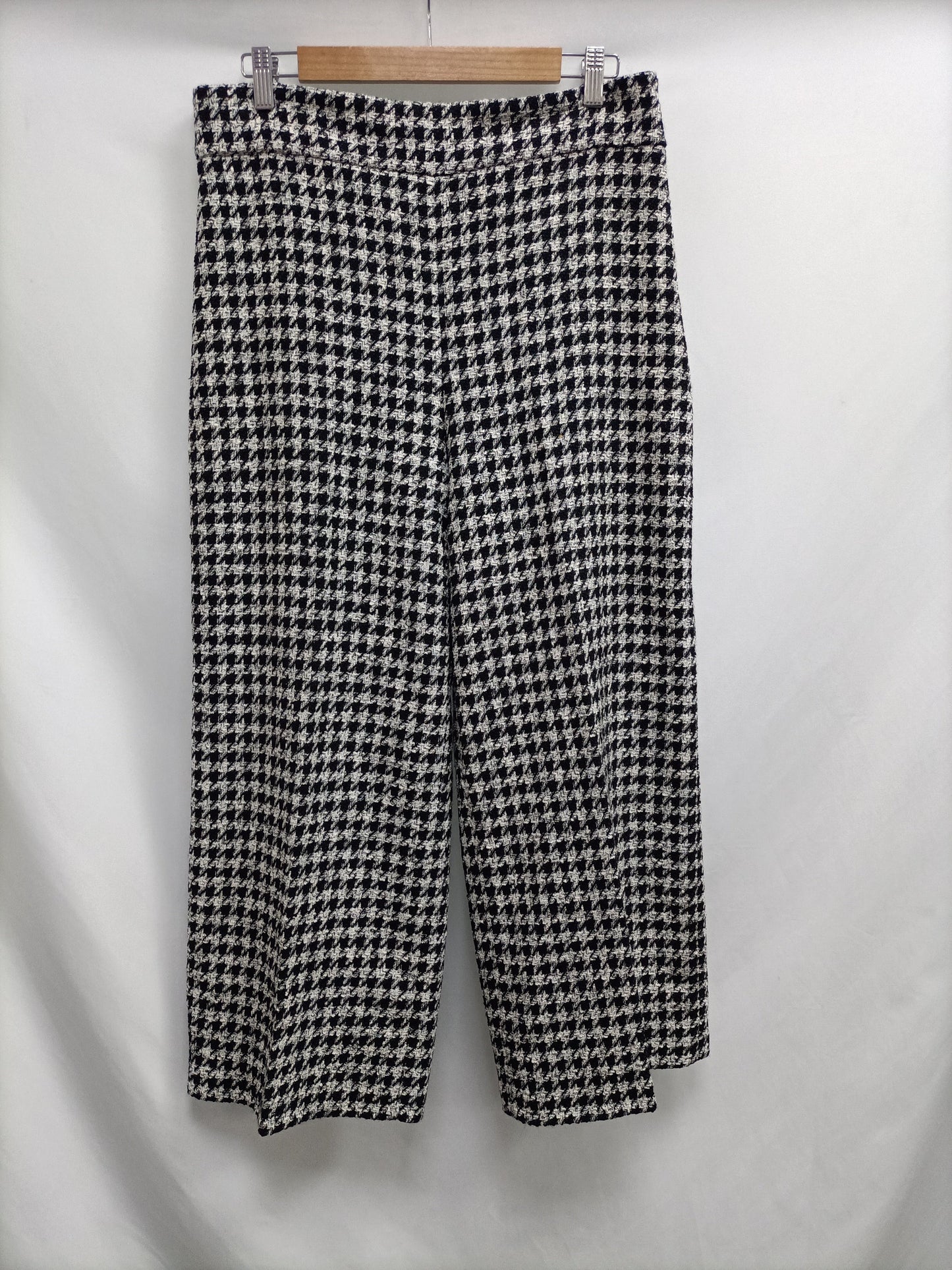 ZARA. Houndstooth culottes, size XL