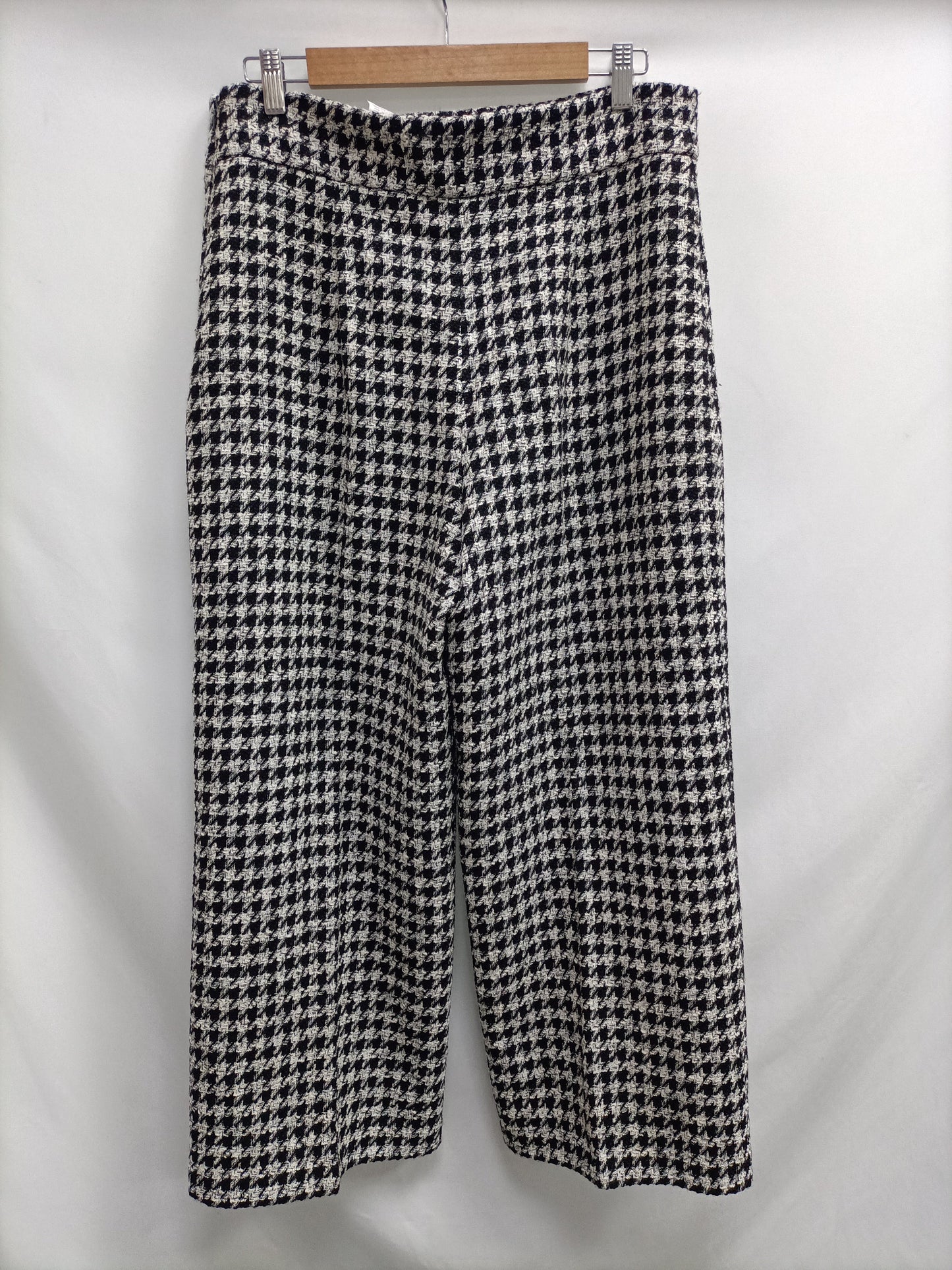 ZARA. Houndstooth culottes, size XL