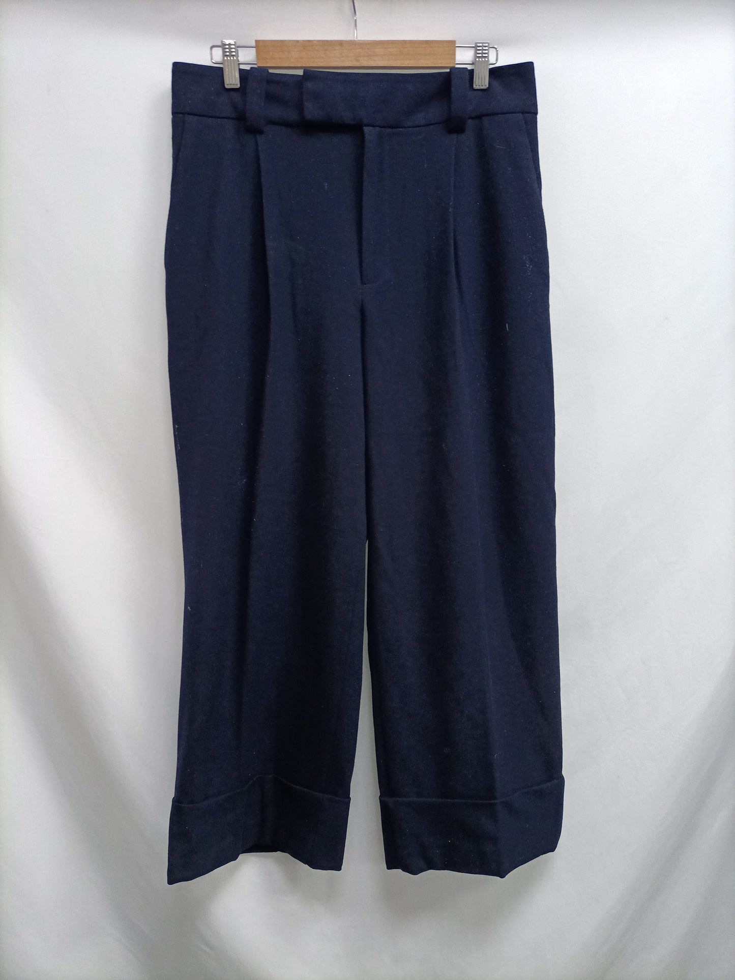 ZARA. Pantalón azul ancho T.l